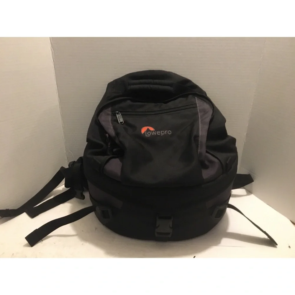 Lowepro DSLR camera bag backpack